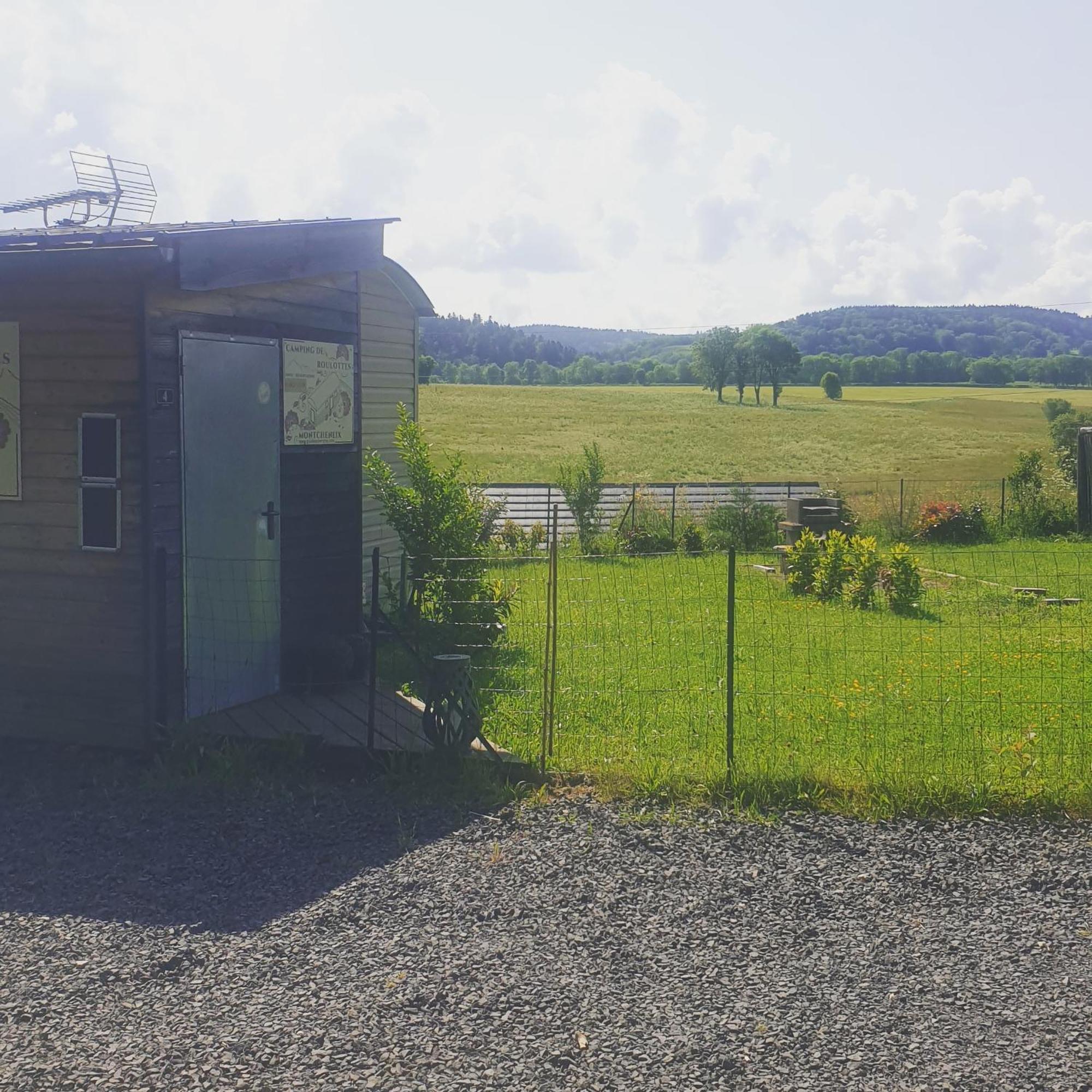 Logement Insolite Au Coeur De L'Auvergne Rochefort-Montagne Dış mekan fotoğraf